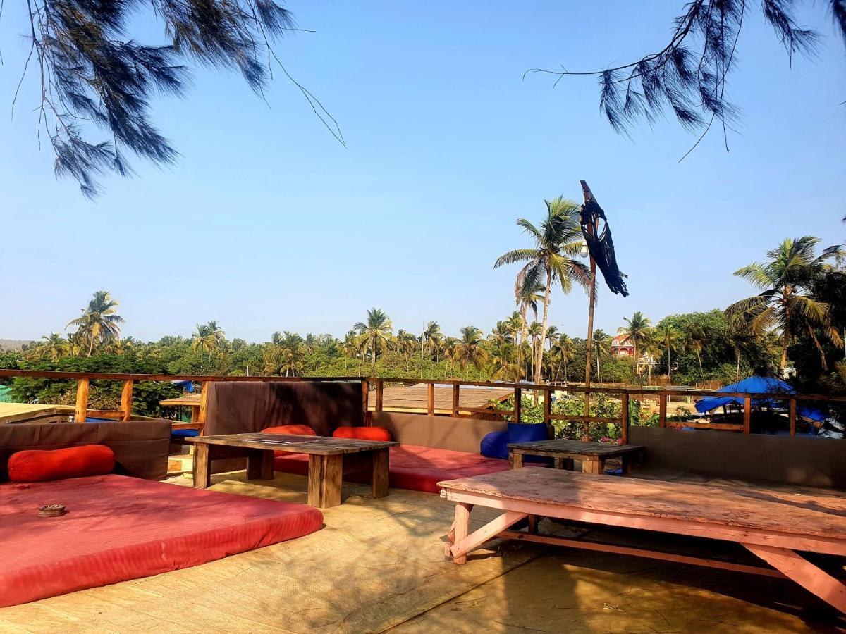Love Temple Beach Resort Arambol Luaran gambar
