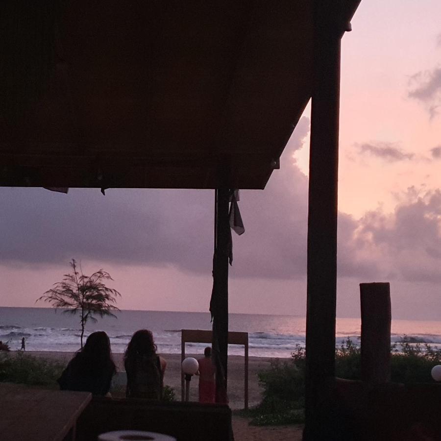 Love Temple Beach Resort Arambol Luaran gambar