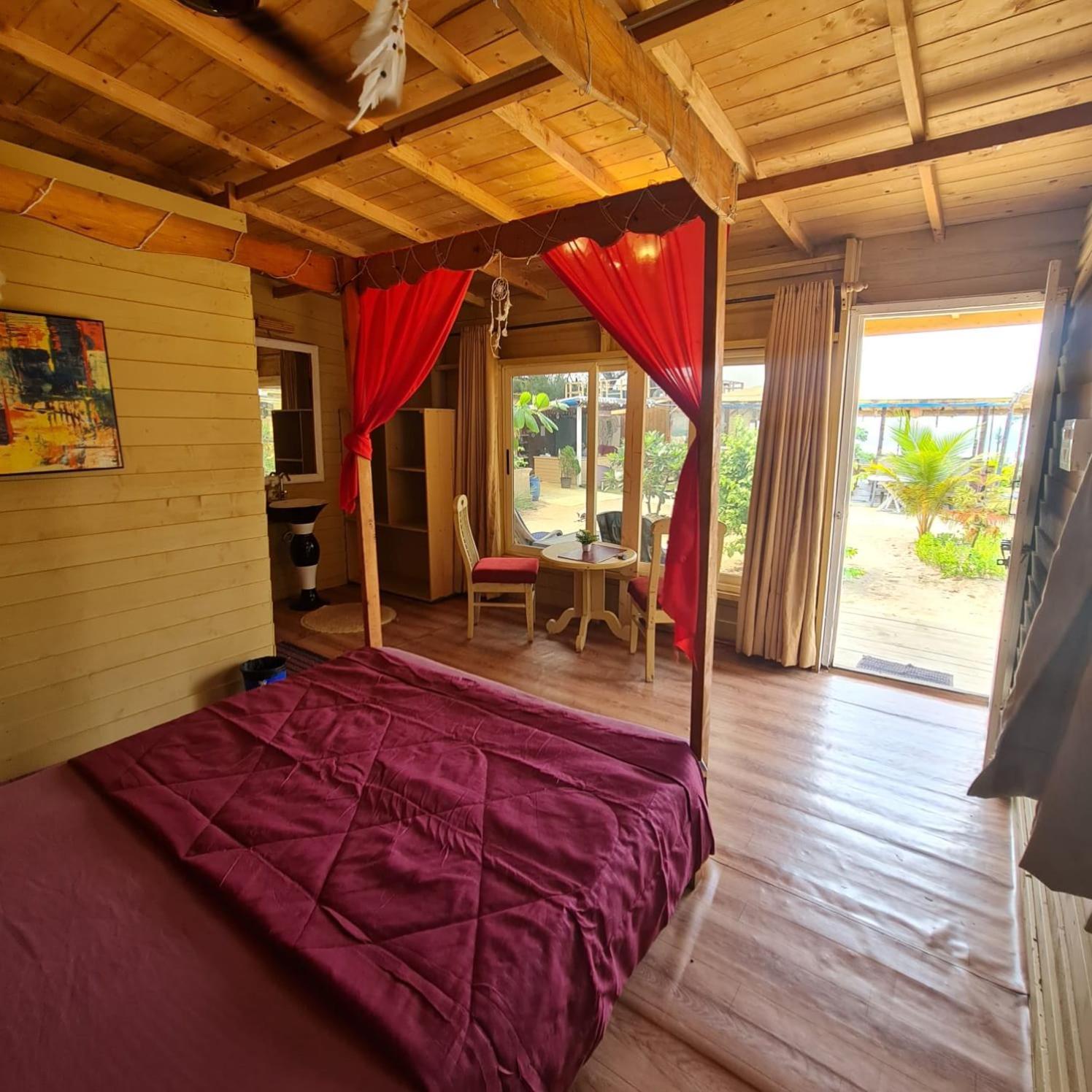 Love Temple Beach Resort Arambol Luaran gambar