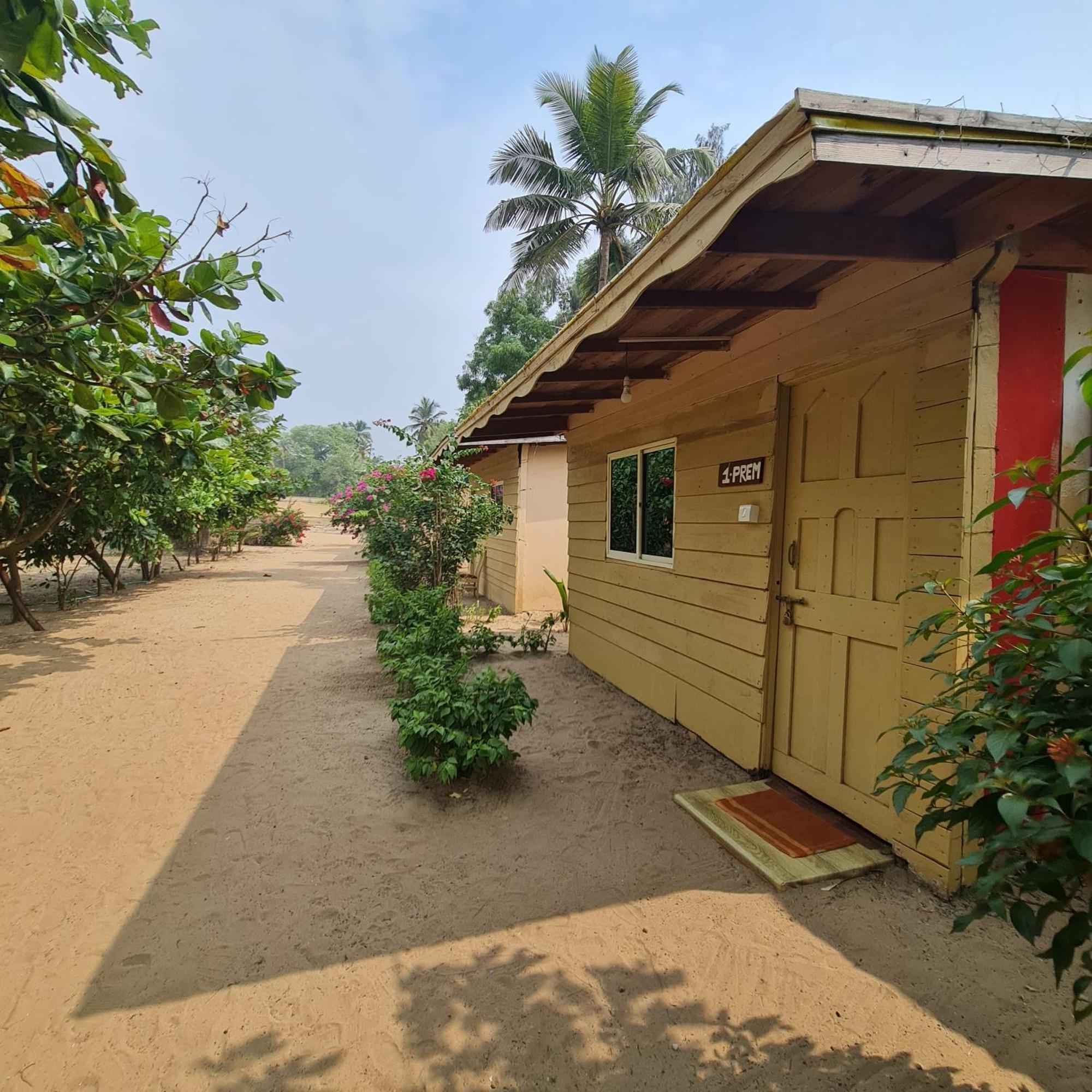 Love Temple Beach Resort Arambol Luaran gambar